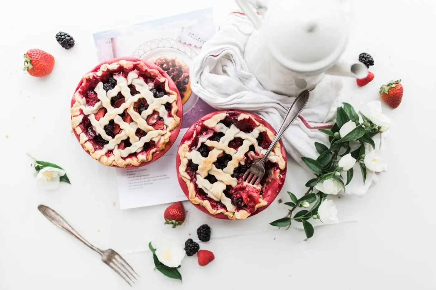 Tartes aux fruits et thé